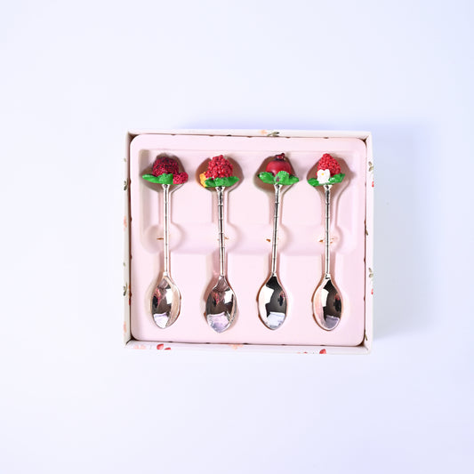 Vintage Boxed Set of 4 silver Berry Spoons
