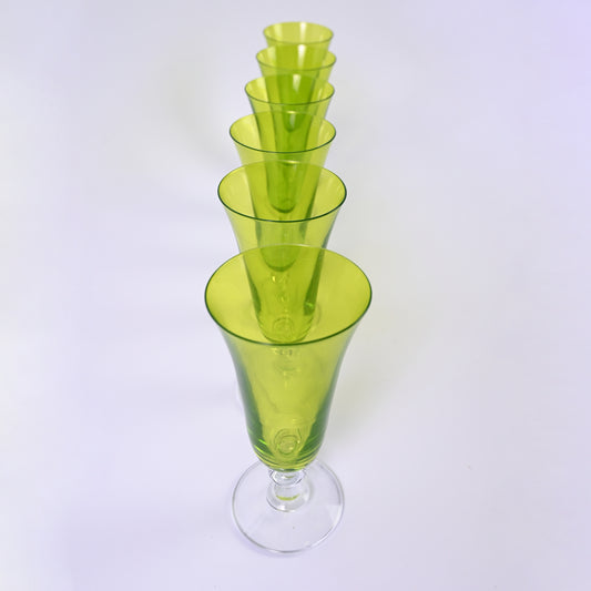 Uranium Green Wine Glass Set